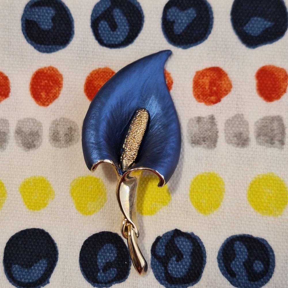 Vintage Lily Brooch Pin Gold Brushed Blue Metal